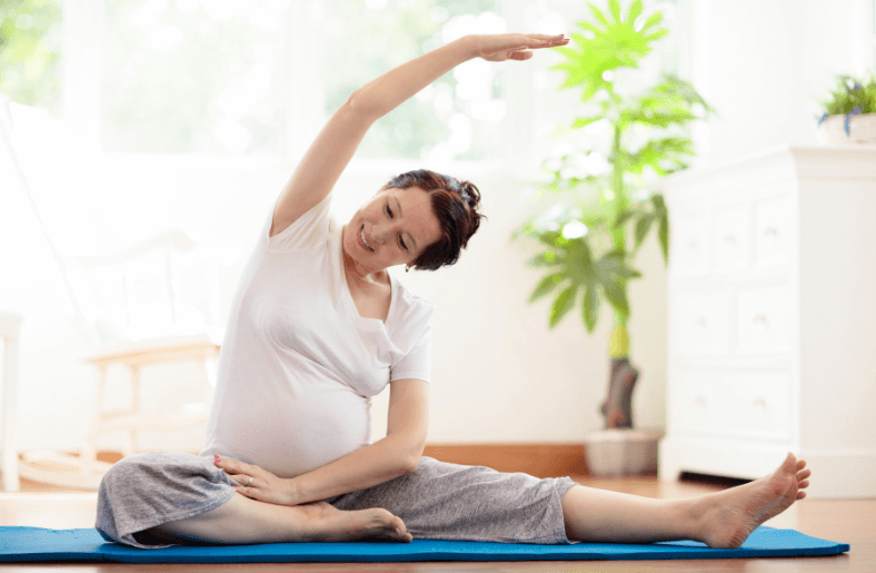 Hamilelikte Yoga: Güvende Kalırken Formda Kalmanın Yolları Hamilelikte Yoga Güvende Kalırken Formda Kalmanın Yolları